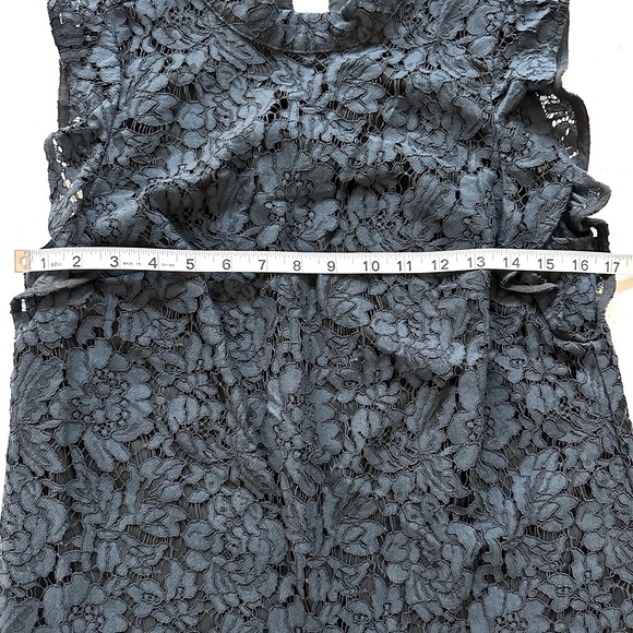 Banana Republic Lace Scallop Hem Ruffle Sleeve Blouse - Picture 10 of 15